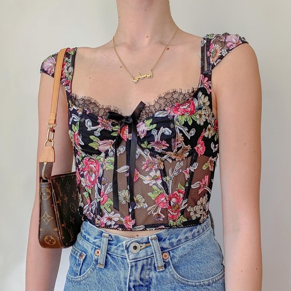 Victoria's Secret Tops - Victoria’s Secret — BNWT Unlined Bra Top in Black Floral ✨